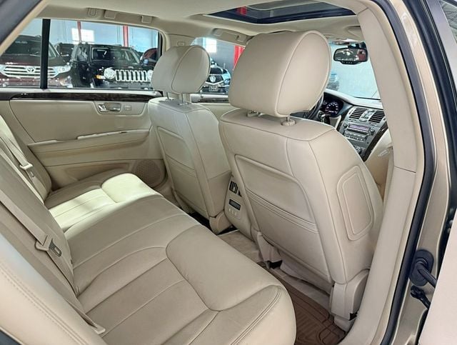 2011 Cadillac DTS 4dr Sedan Luxury Collection - 22937792 - 43