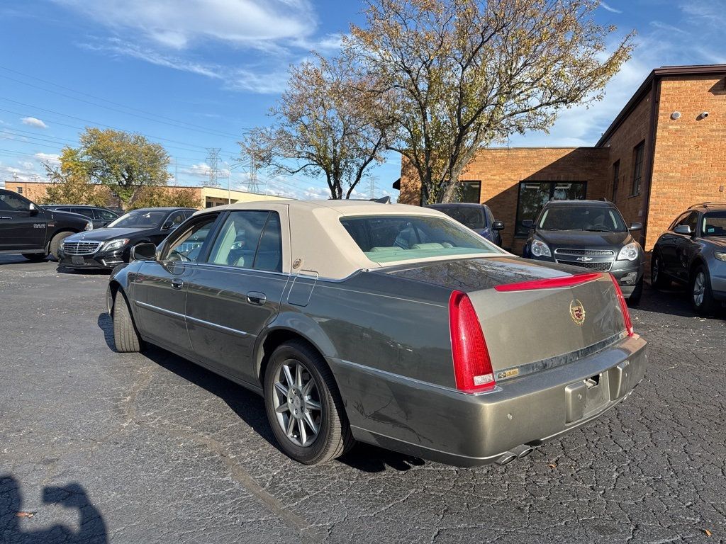 2011 Cadillac DTS 4dr Sedan Luxury Collection - 22937792 - 4