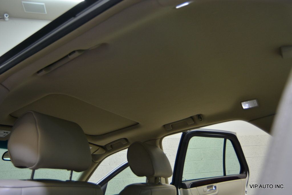 2011 Cadillac DTS 4dr Sedan Luxury Collection - 22982759 - 21