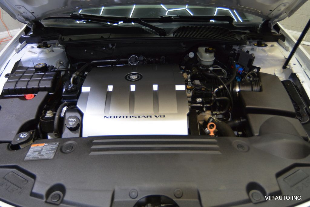 2011 Cadillac DTS 4dr Sedan Luxury Collection - 22982759 - 33