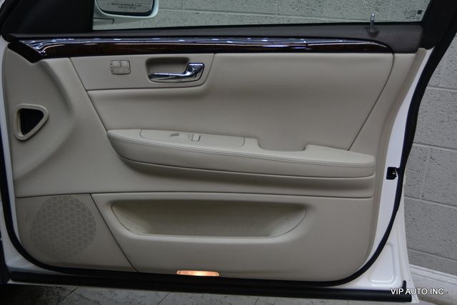 2011 Cadillac DTS 4dr Sedan Luxury Collection - 22982759 - 7