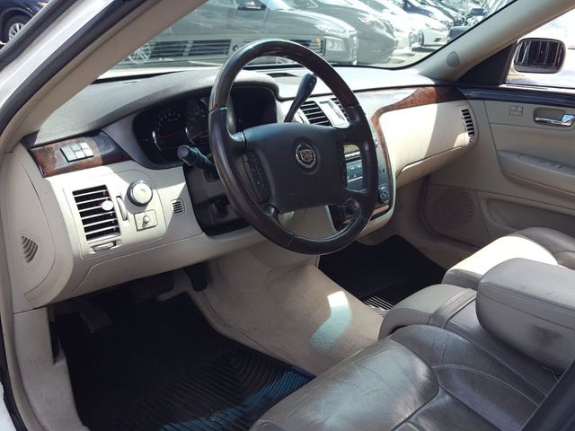 2011 Cadillac DTS Luxury Collection w/Chrome Wheels - 18966585 - 13