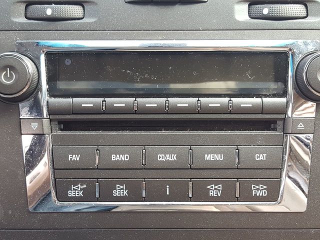 2011 Cadillac DTS Luxury Collection w/Chrome Wheels - 18966585 - 22