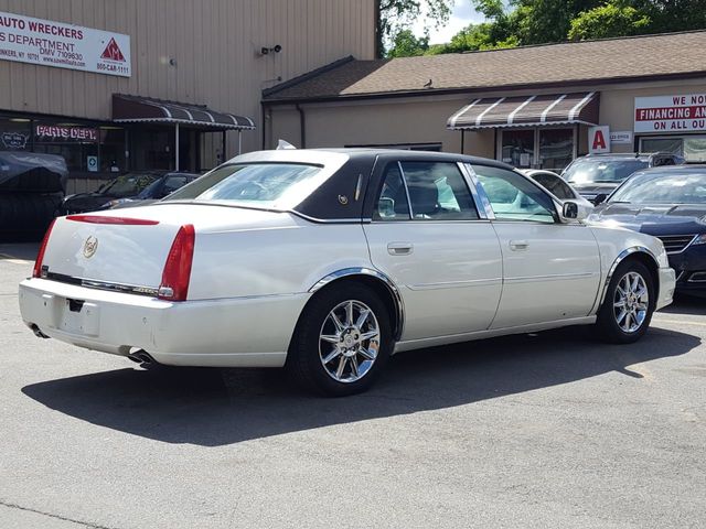 2011 Cadillac DTS Luxury Collection w/Chrome Wheels - 18966585 - 3