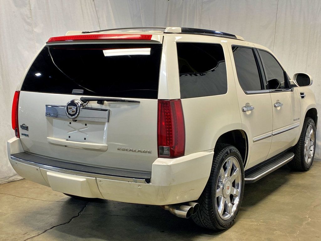 2011 Cadillac Escalade AWD 4dr Luxury - 23009772 - 9