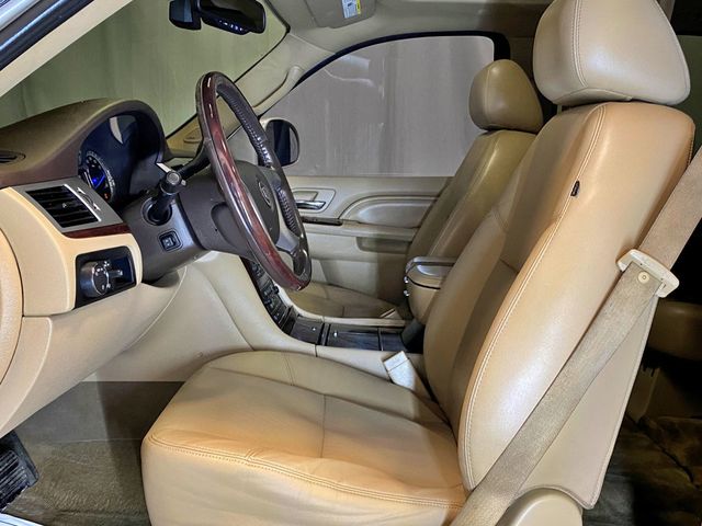 2011 Cadillac Escalade AWD 4dr Luxury - 23009772 - 20