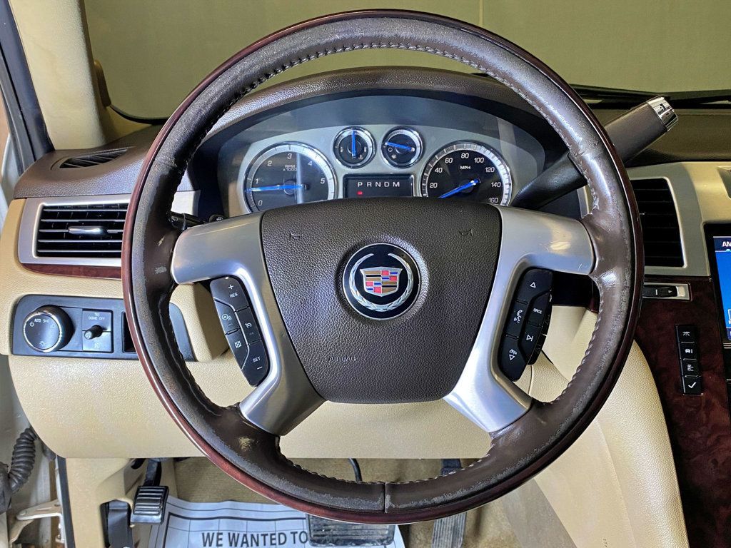 2011 Cadillac Escalade AWD 4dr Luxury - 23009772 - 24