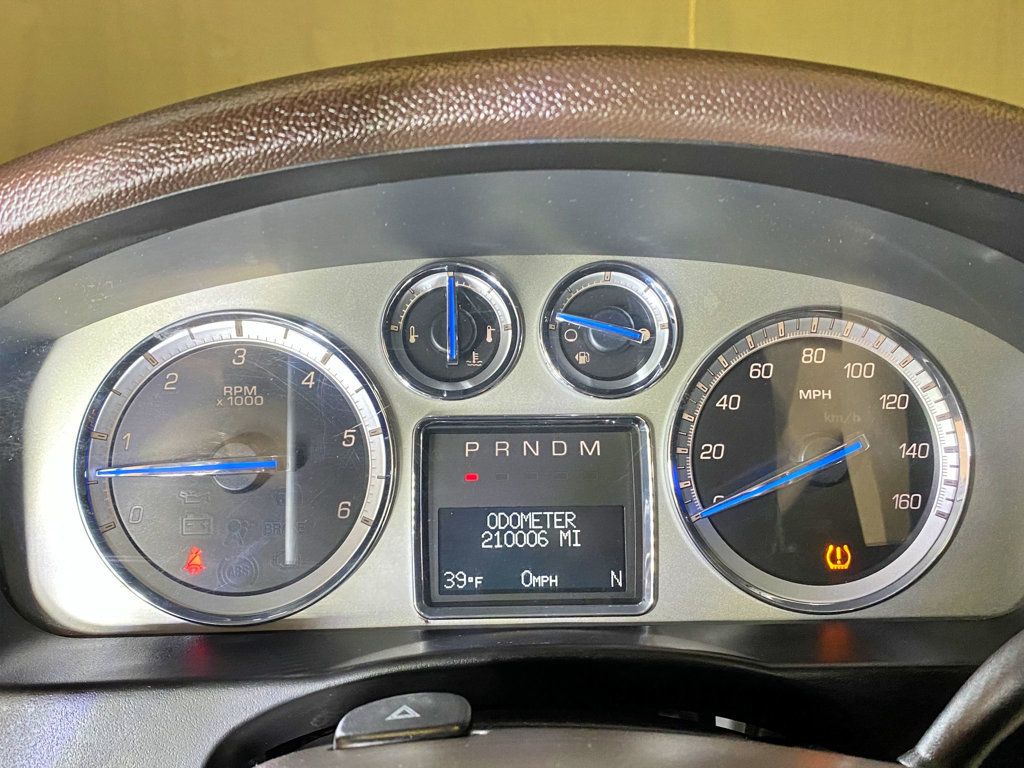 2011 Cadillac Escalade AWD 4dr Luxury - 23009772 - 30