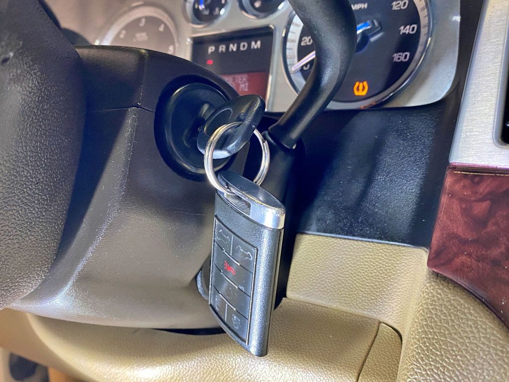 2011 Cadillac Escalade AWD 4dr Luxury - 23009772 - 31