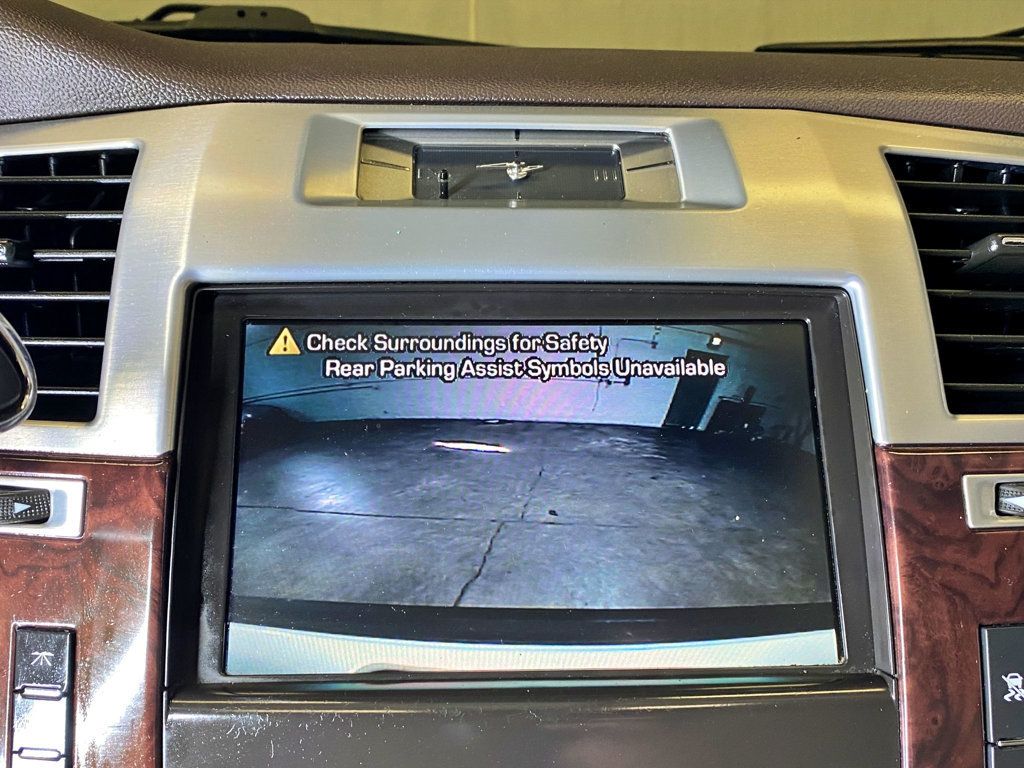 2011 Cadillac Escalade AWD 4dr Luxury - 23009772 - 33