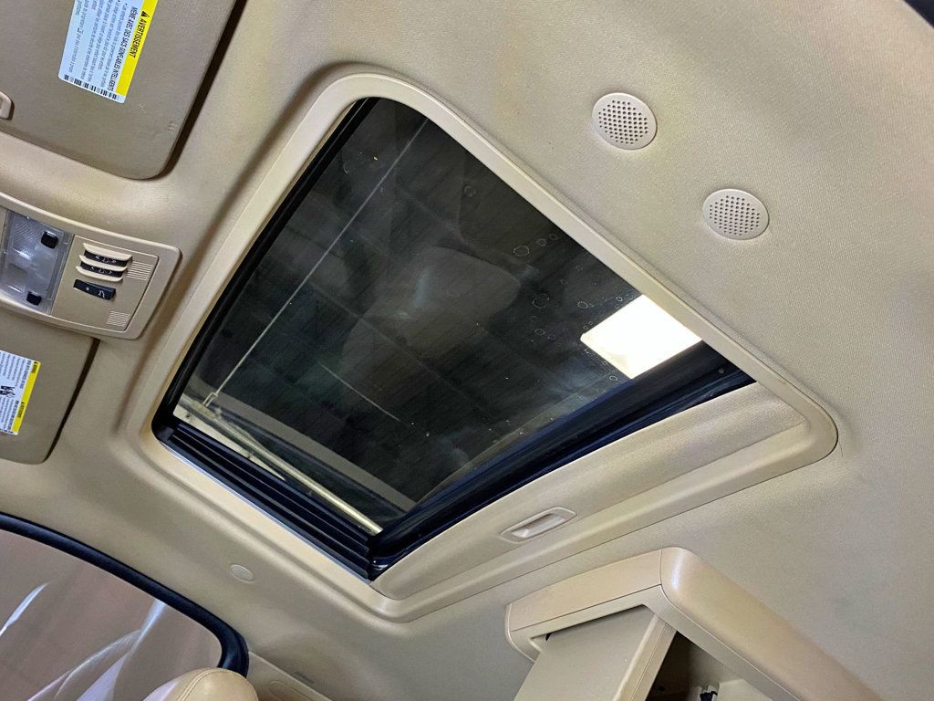 2011 Cadillac Escalade AWD 4dr Luxury - 23009772 - 39