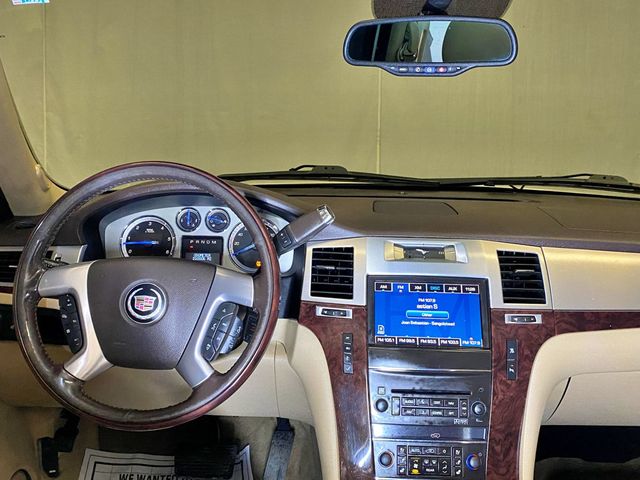 2011 Cadillac Escalade AWD 4dr Luxury - 23009772 - 45