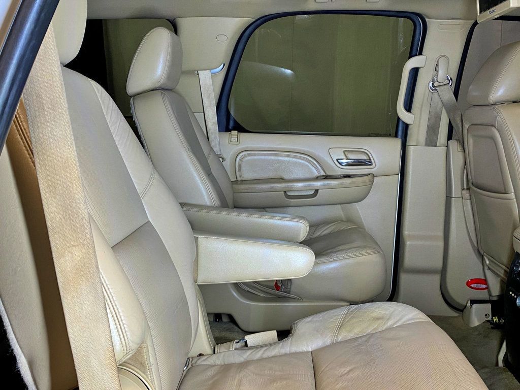 2011 Cadillac Escalade AWD 4dr Luxury - 23009772 - 48