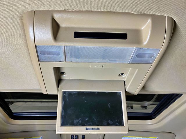 2011 Cadillac Escalade AWD 4dr Luxury - 23009772 - 52