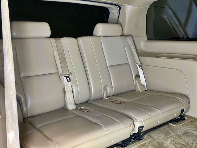 2011 Cadillac Escalade AWD 4dr Luxury - 23009772 - 55