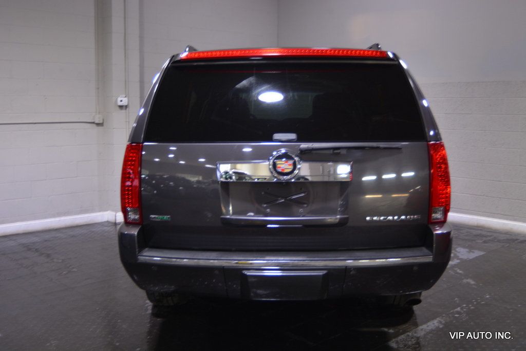 2011 Cadillac Escalade AWD 4dr Luxury - 22417593 - 51