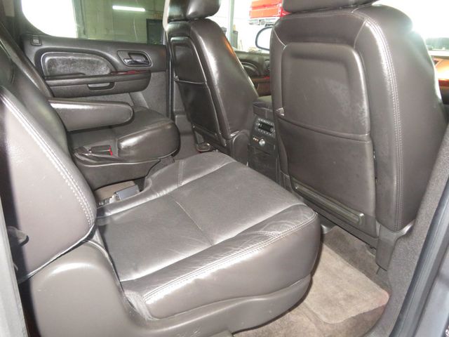 2011 Cadillac Escalade ESCALADE ESV 4X4 THIRD ROW SEAT LEATHER AZ ESCALADE EXTRA CLEAN - 23080627 - 31