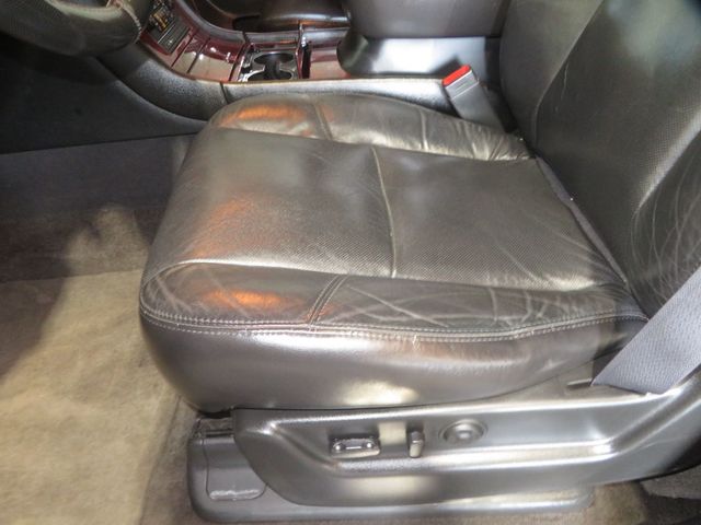 2011 Cadillac Escalade ESCALADE ESV 4X4 THIRD ROW SEAT LEATHER AZ EXCALADE EXTRA CLEAN - 23080627 - 18