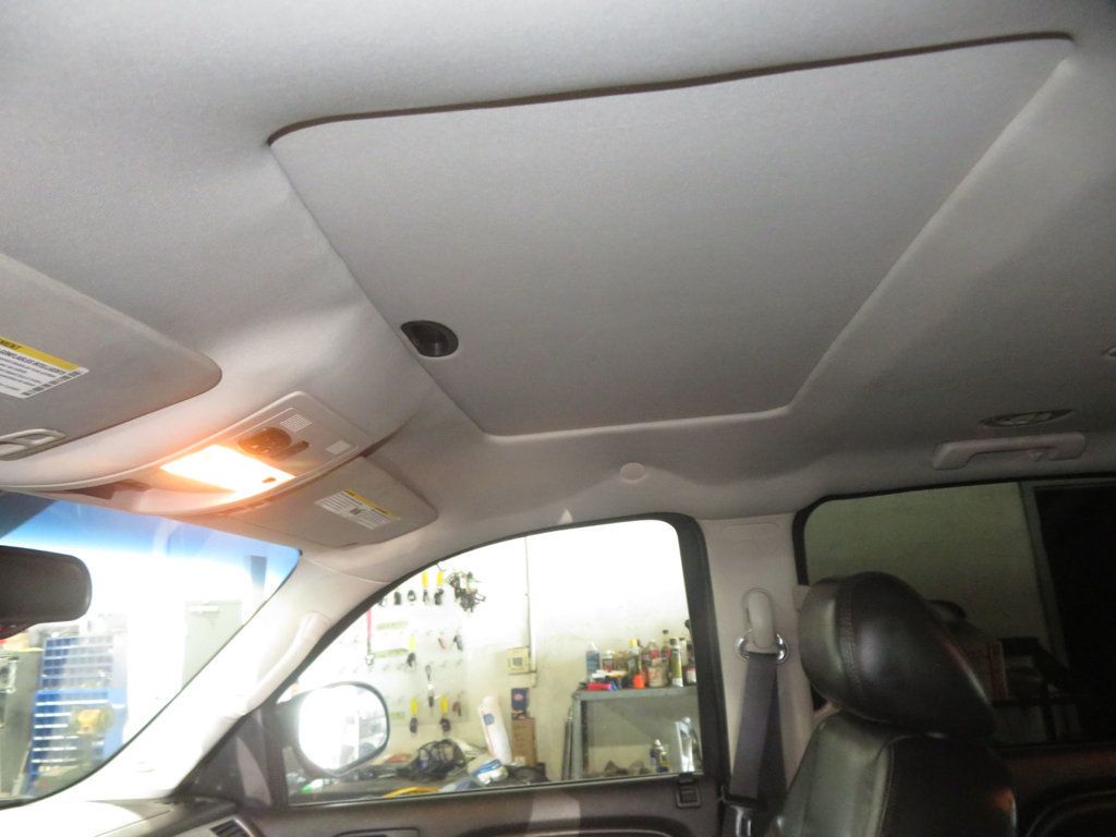 2011 Cadillac Escalade ESCALADE ESV 4X4 THIRD ROW SEAT LEATHER AZ EXCALADE EXTRA CLEAN - 23080627 - 20
