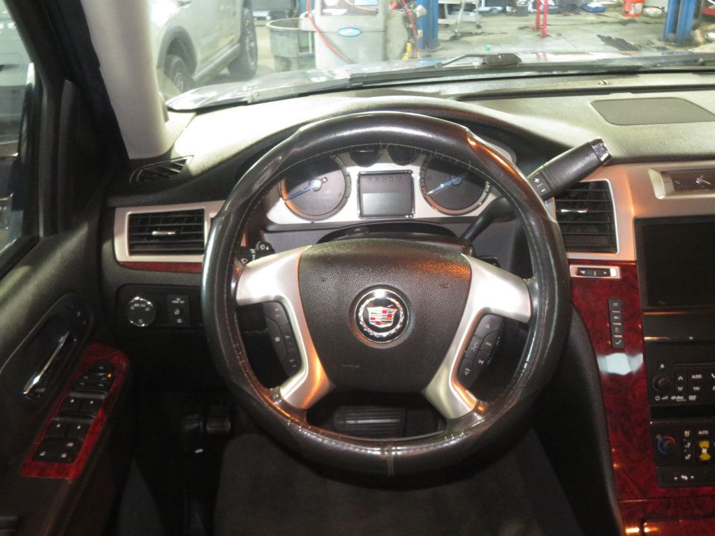 2011 Cadillac Escalade ESCALADE ESV 4X4 THIRD ROW SEAT LEATHER AZ EXCALADE EXTRA CLEAN - 23080627 - 36