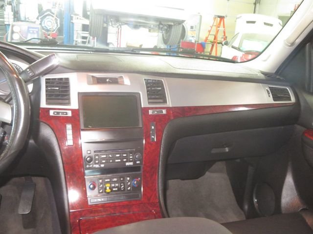 2011 Cadillac Escalade ESCALADE ESV 4X4 THIRD ROW SEAT LEATHER AZ EXCALADE EXTRA CLEAN - 23080627 - 37