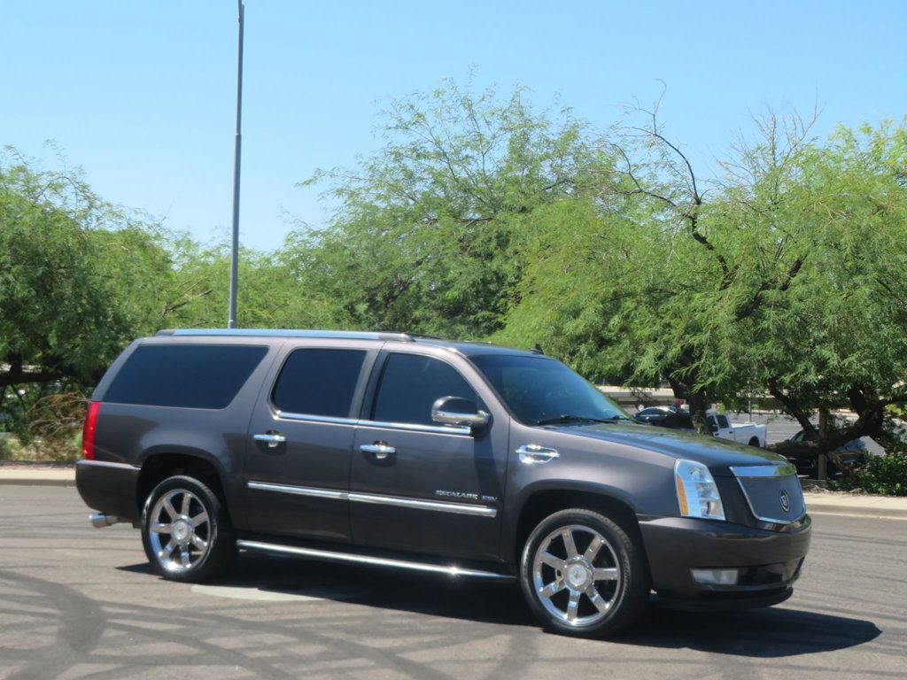 2011 Cadillac Escalade ESCALADE ESV 4X4 THIRD ROW SEAT LEATHER AZ EXCALADE EXTRA CLEAN - 23080627 - 3