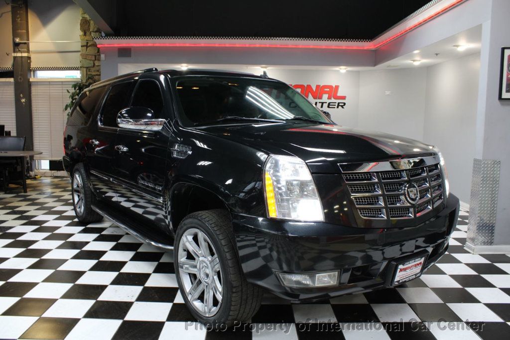 2011 Cadillac Escalade ESV AWD Luxury - 22716397 - 0