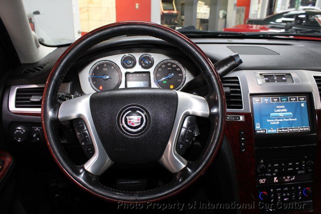 2011 Cadillac Escalade ESV Luxury photo 20