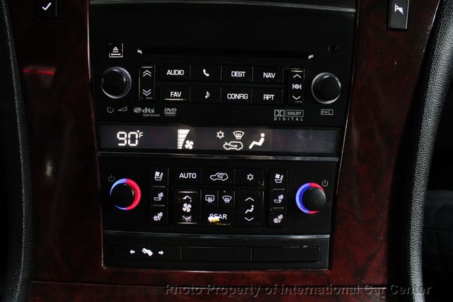 2011 Cadillac Escalade ESV Luxury photo 25