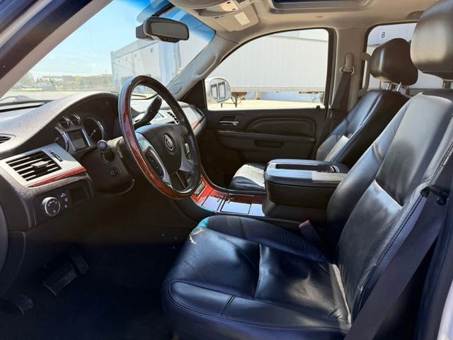 2011 Cadillac Escalade ESV LUXURY - 23017330 - 11