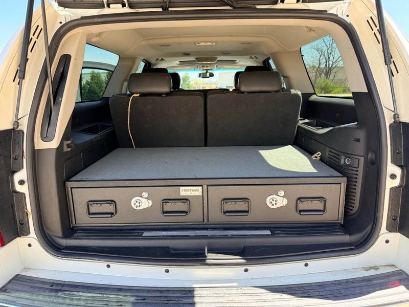 2011 Cadillac Escalade ESV LUXURY - 23017330 - 4