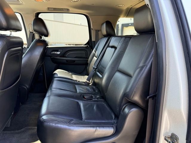 2011 Cadillac Escalade ESV LUXURY - 23017330 - 8