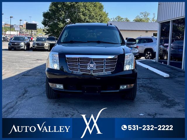 2011 Cadillac Escalade ESV Sport Utility 4D - 22939068 - 1
