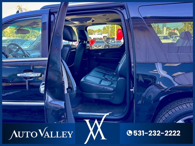 2011 Cadillac Escalade ESV Sport Utility 4D - 22939068 - 20