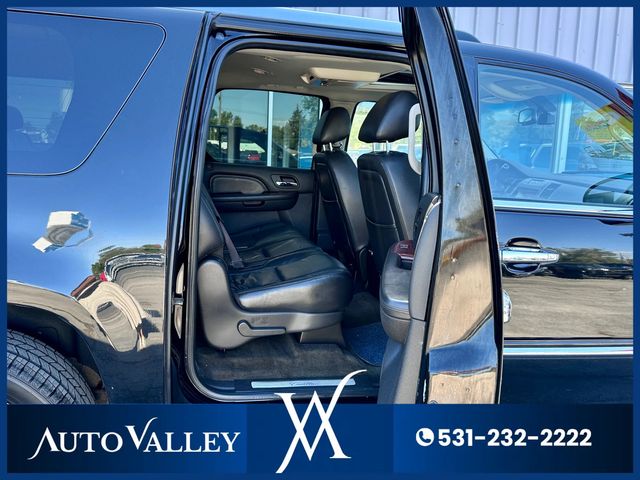 2011 Cadillac Escalade ESV Sport Utility 4D - 22939068 - 24