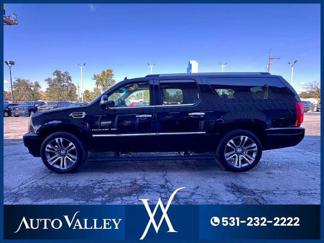 2011 Cadillac Escalade ESV Sport Utility 4D - 22939068 - 3