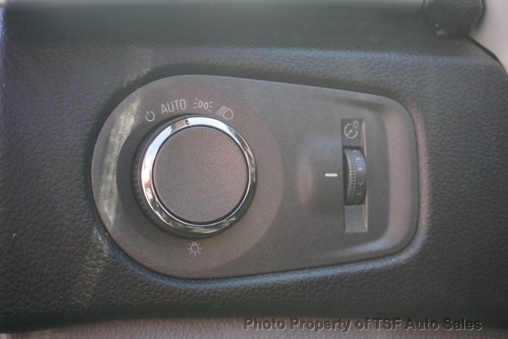 2011 Cadillac SRX 4dr Luxury Collection LEATHER PANORAMIC ROOF HEATED SEATS  - 23093502 - 31