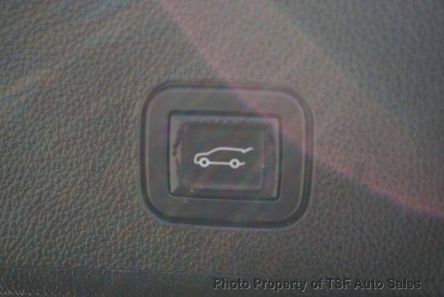 2011 Cadillac SRX 4dr Luxury Collection LEATHER PANORAMIC ROOF HEATED SEATS  - 23093502 - 33