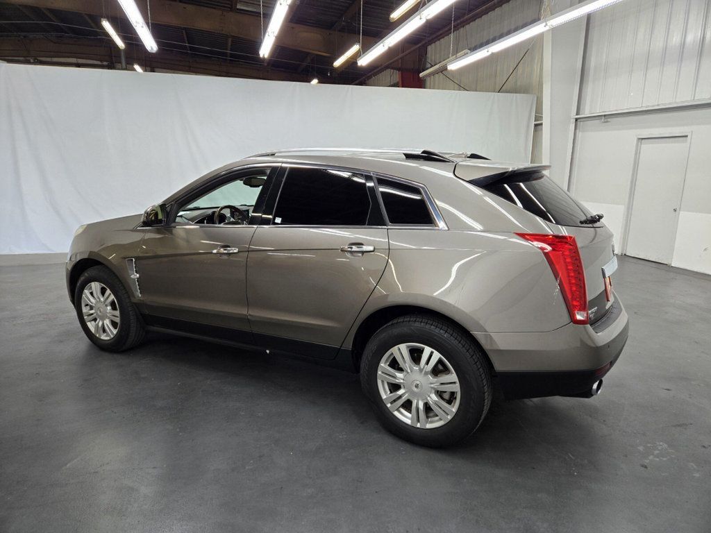 2011 Cadillac SRX Luxury photo 2