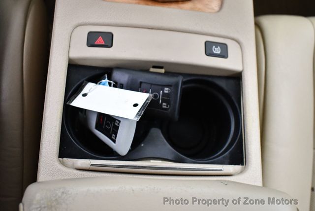 2011 Cadillac STS Luxury - 22489458 - 39