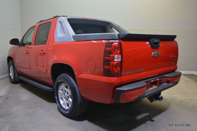 2011 Chevrolet Avalanche 2WD Crew Cab LS - 23009147 - 2