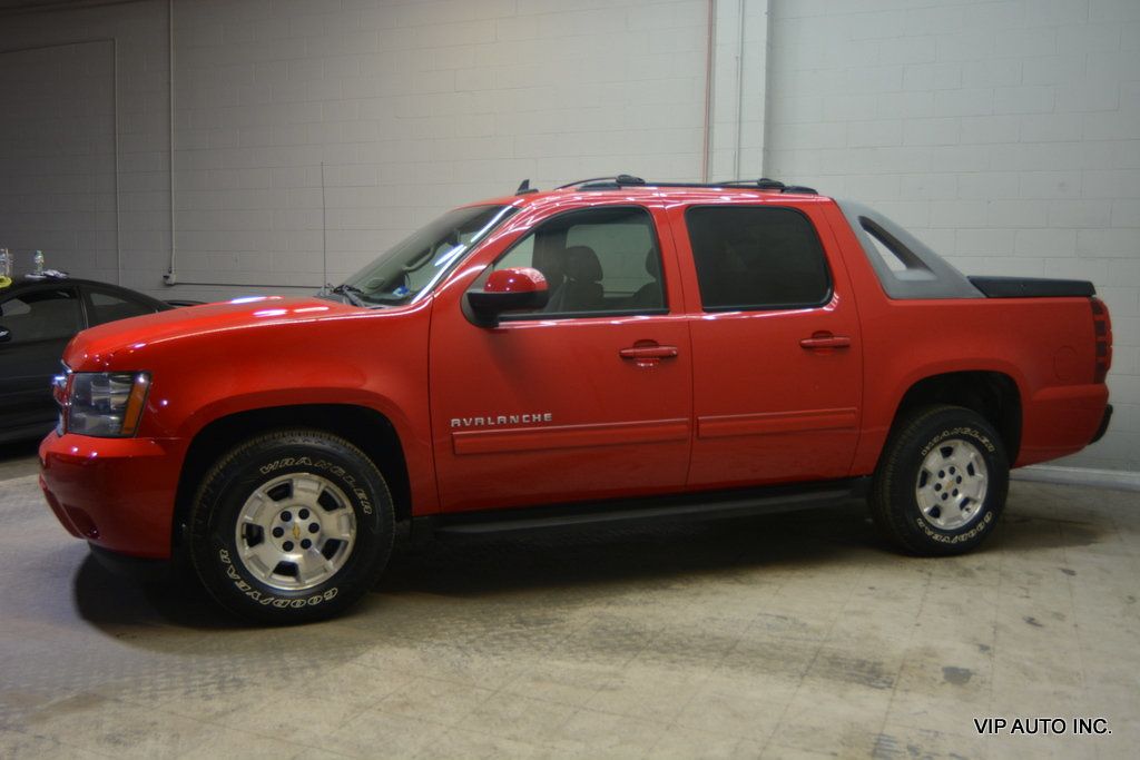 2011 Chevrolet Avalanche 2WD Crew Cab LS - 23009147 - 29