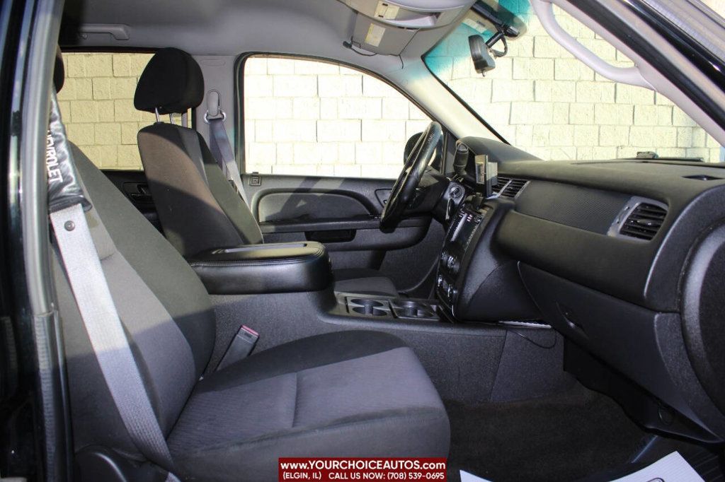 2011 Chevrolet Avalanche 4WD Crew Cab LS - 22798386 - 14