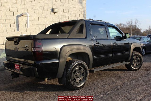 2011 Chevrolet Avalanche 4WD Crew Cab LS - 22798386 - 5