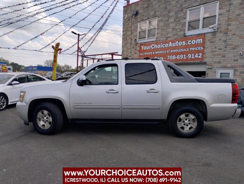 2011 Chevrolet Avalanche 4WD Crew Cab LS - 22849589 - 1