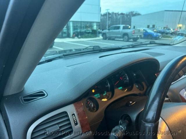 2011 Chevrolet Avalanche 4WD Crew Cab LTZ - 22954434 - 8