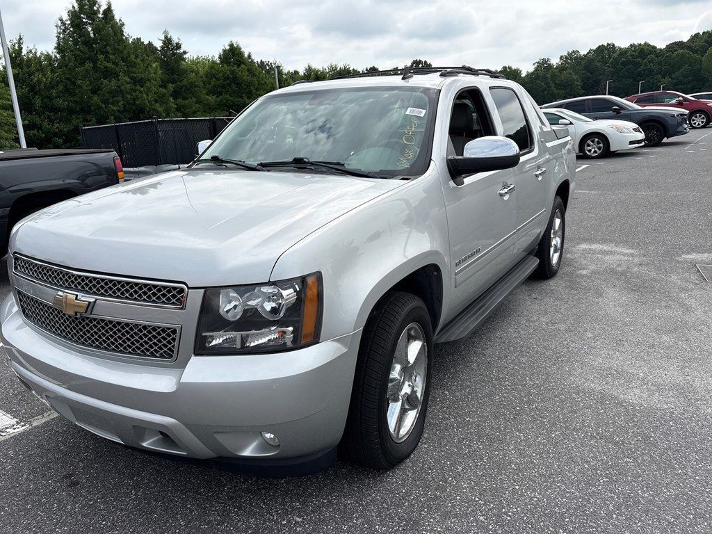 2011 Chevrolet Avalanche 4WD Crew Cab LTZ - 23049931 - 2