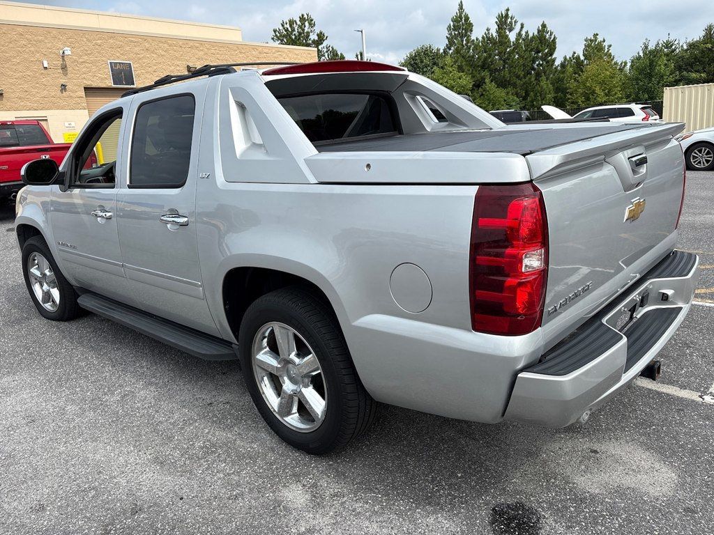 2011 Chevrolet Avalanche 4WD Crew Cab LTZ - 23049931 - 4
