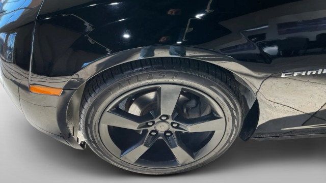 2011 Chevrolet Camaro 2dr Coupe 1LT - 22984880 - 17