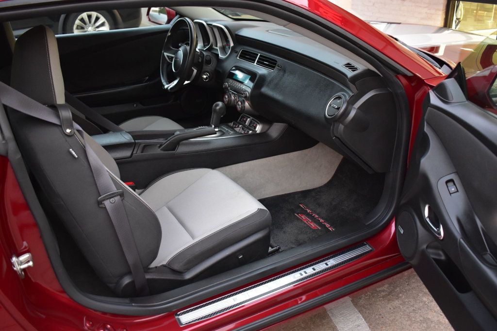 2011 Chevrolet Camaro 2dr Coupe 1SS - 22930730 - 18
